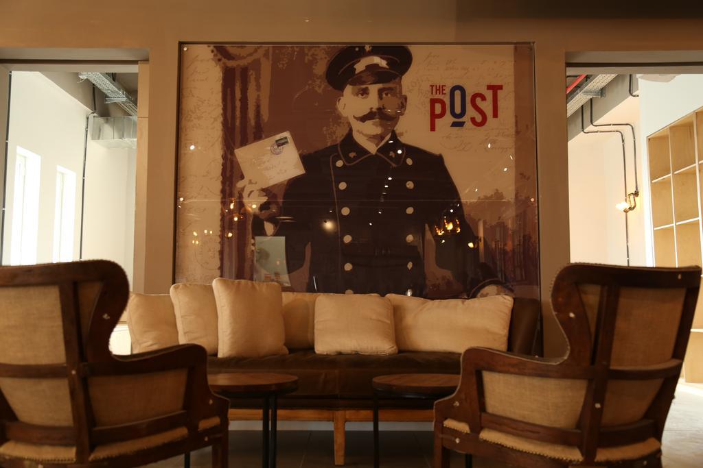Hostel The Post *